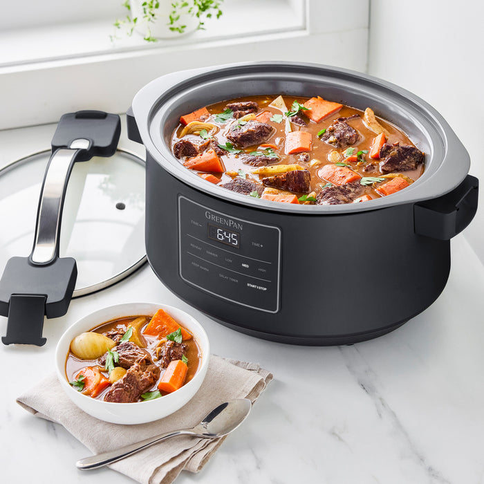 Slow cooker with 7 programmable modes