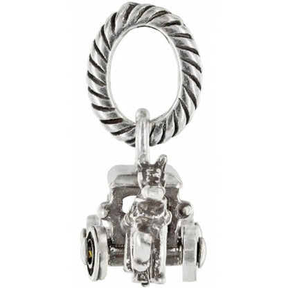 Brighton charm with silver-plated rope-textured loop and horse-drawn carriage motif with wheels on a white background