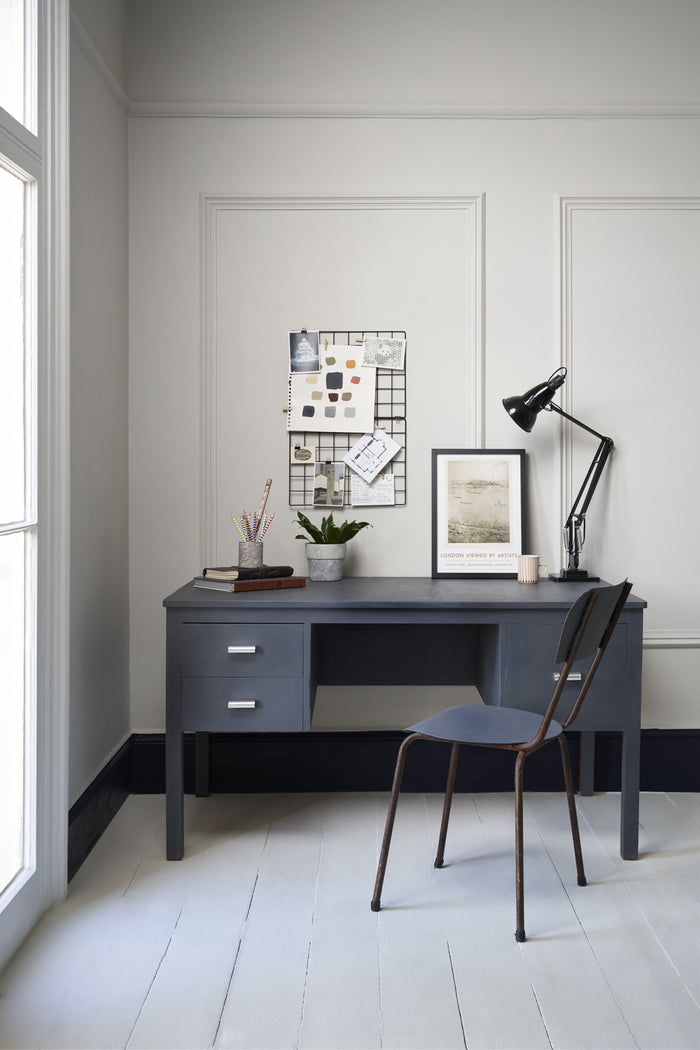 Annie Sloan Chalk Paint Liter - Whistler Grey.