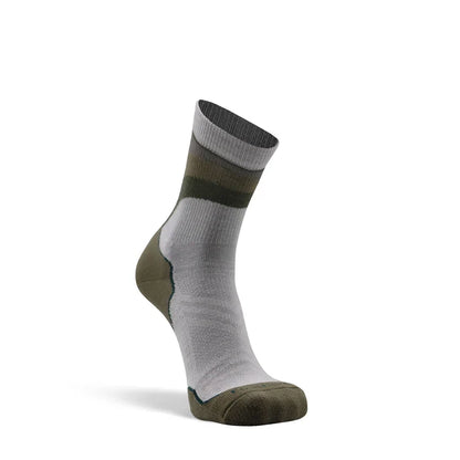 Fox River Backcountry lightweight hiking socks in neutral tones, featuring reinforced heel and toe, ribbed arch support, and breathable mesh panels—ideal for outdoor adventures.