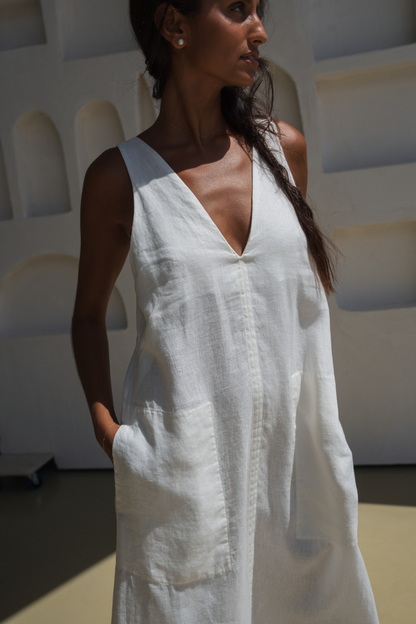Model wearing Lilly Pilly LP-D018 Iris Linen Dress Ivory by Lilly Pilly, shop Lilly Pilly at Dotique for elegant linen dresses.