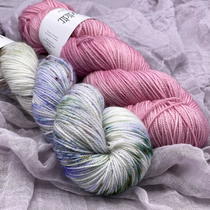 Maybe It's Time Shawl kit by Lauren Slagle (lolodidit) - KIT