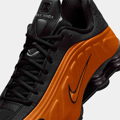 Up close, front view of the Men's Nike Shox R4.