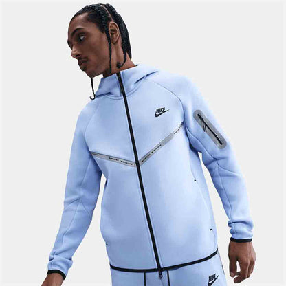 Front view of the Men's Nike Tech Fleece.