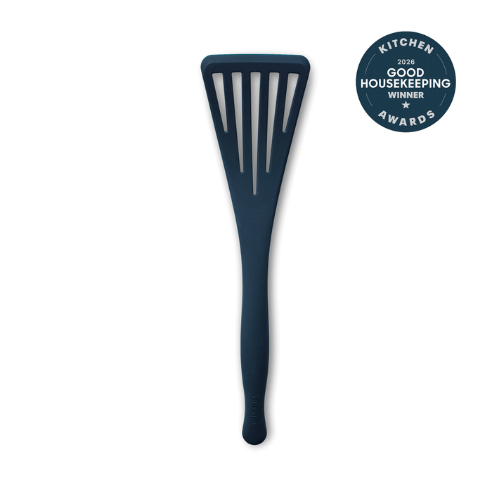 Silicone fish turner in Oxford Blue next to a 2024 Good Housekeeping Kitchen Awards Winner badge.