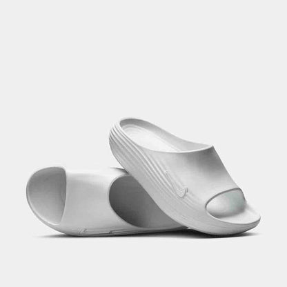 Front/top view of the Nike ReactX Rejuven8 Slides.