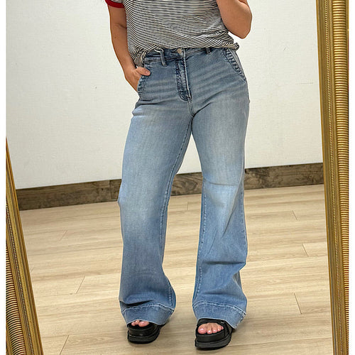 Risen Wide Hem Flare Jeans 32"