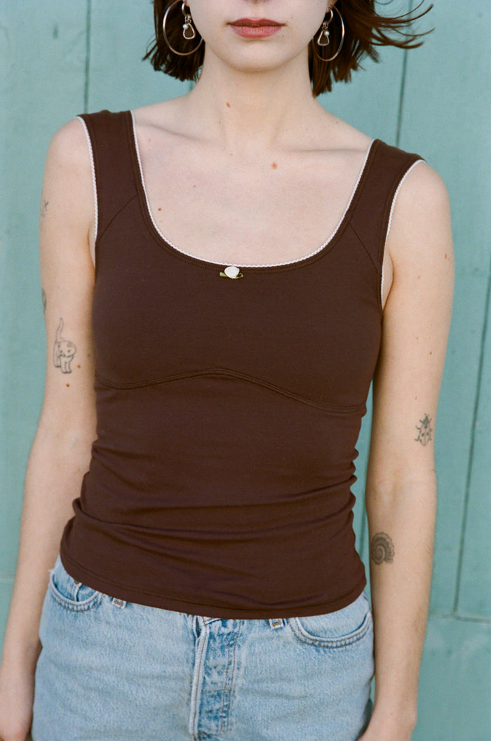 ROMANTIC TOP IN MOCHA
