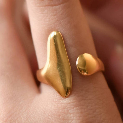 The Sara Ring