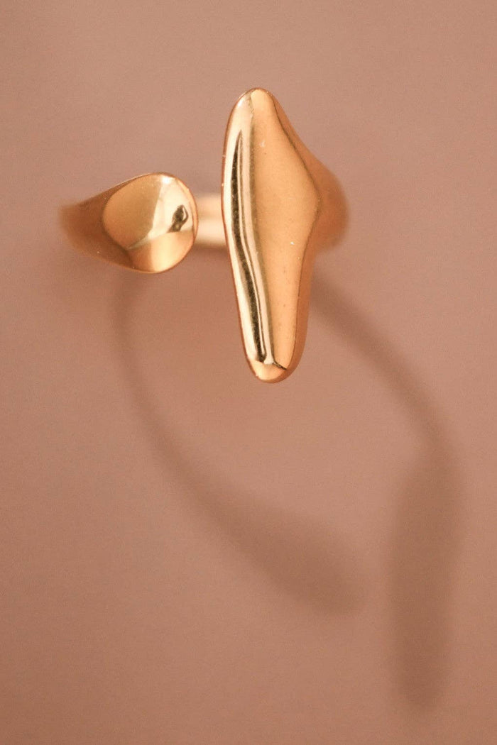 The Sara Ring