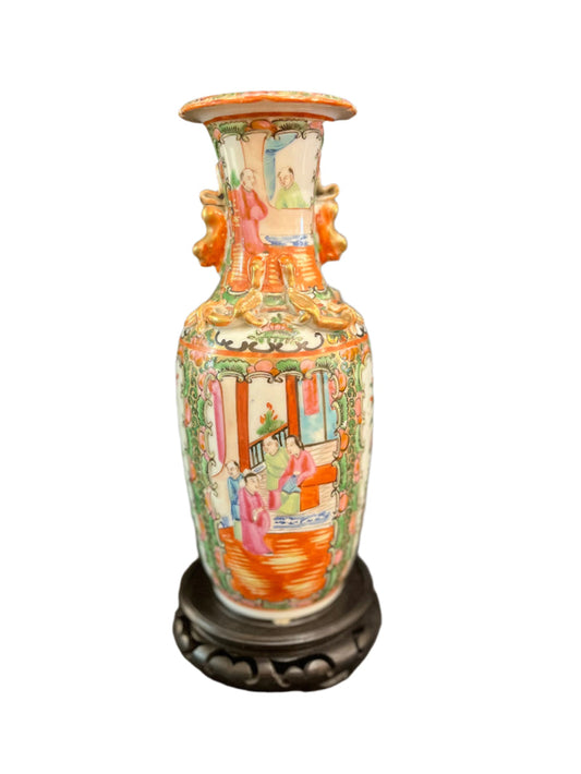 Vintage Rose Medallion Vase.