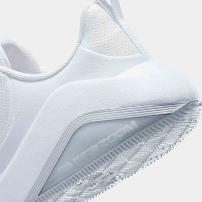 Up close, rear view of the Women's Nike Bella 7.