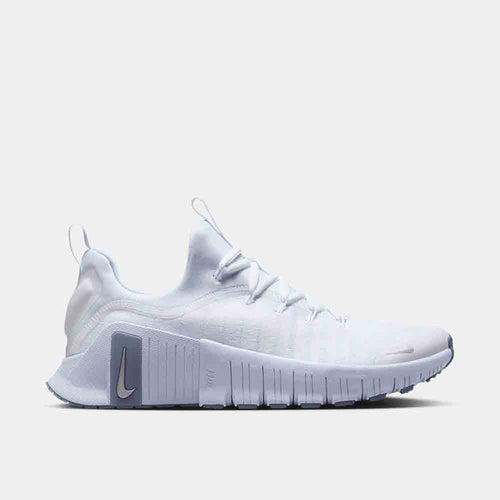 Side view of the Women's Nike Free Metcon 6.