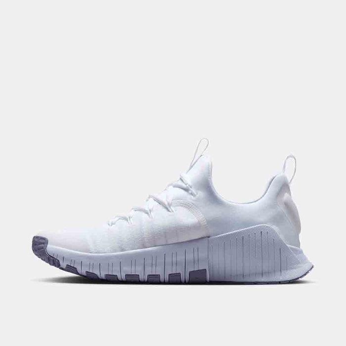 Side medial view of the Women's Nike Free Metcon 6.