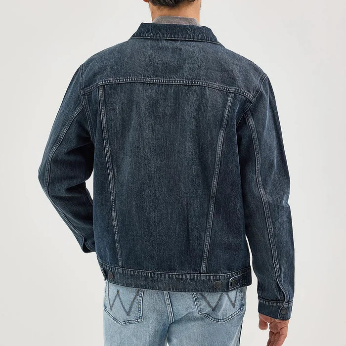 Wrangler Men's Retro Unlined Denim Jacket in Deep Blue
